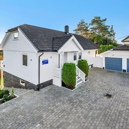 Romslig Og Fin Leilighet 17 Min Til Kristiansand Centrum Nodeland ภายนอก รูปภาพ