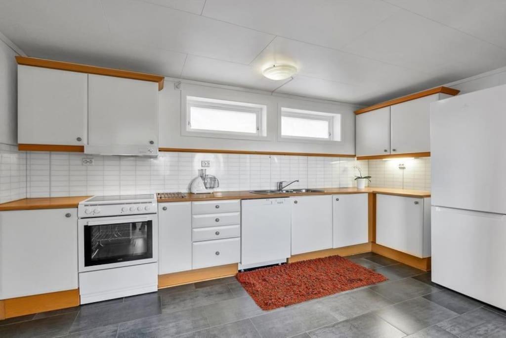 Romslig Og Fin Leilighet 17 Min Til Kristiansand Centrum Nodeland ภายนอก รูปภาพ